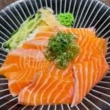 鮭魚丼