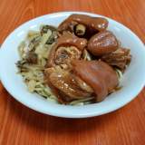 滷豬腳乾麵