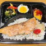 鮭魚日和便當